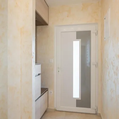 Tikvarin, Kastel Kambelovac Apartment *