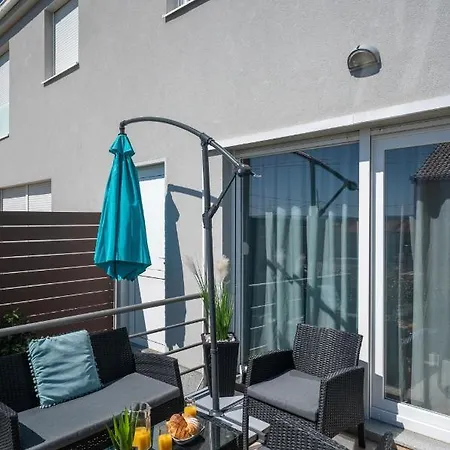 Apartment Tikvarin, Kastel Kambelovac *